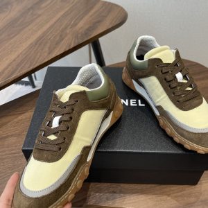 シャネル スニーカー 人気
