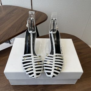 セリーヌ サンダル 人気