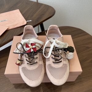MIUMIU スニーカー アウトレット