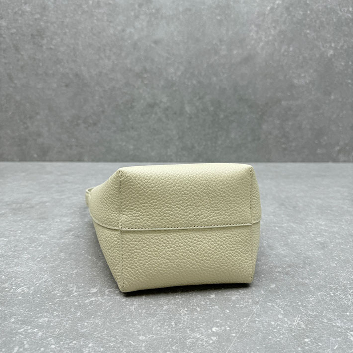 最高級ザロウスーパーコピー THE ROW Small N/S Park Tote スモール パークトート バッグ ホワイト 2631629 ザロウ バッグ 芸能人 - 画像 (7)
