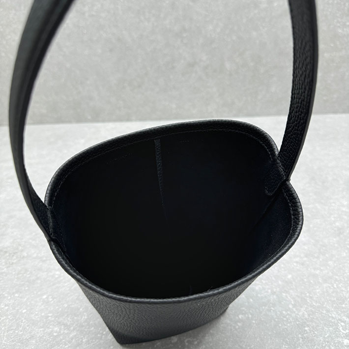 最高級ザロウスーパーコピー THE ROW Small N/S Park Tote スモール パークトート バッグ ブラック 2631630 ザロウ バッグ 人気 - 画像 (4)
