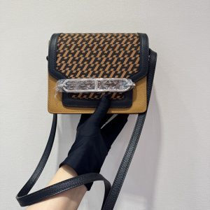 エルメス ロウリス 定価