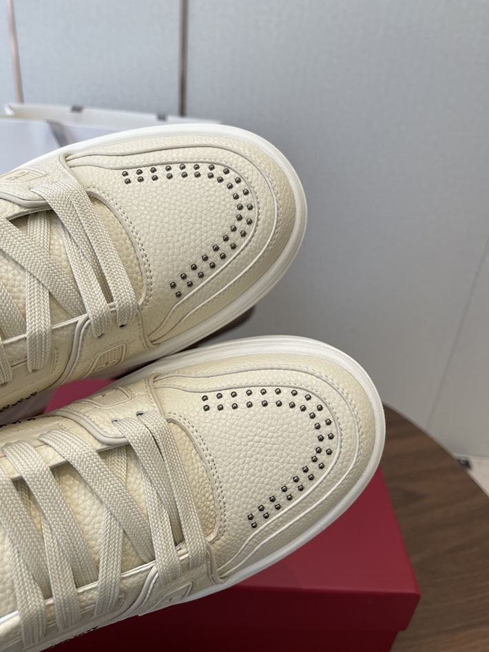 メンズ・レディース兼用 最高級ヴァレンティノスーパーコピー VALENTINO シューズ 靴 ロートップ スニーカー ベージュ 2630631 ヴァレンティノ スニーカー コーデ - 画像 (8)