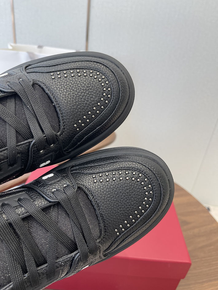 メンズ・レディース兼用 最高級ヴァレンティノスーパーコピー VALENTINO シューズ 靴 ロートップ スニーカー ブラック 2630632 ヴァレンティノ スニーカー 黒 - 画像 (8)