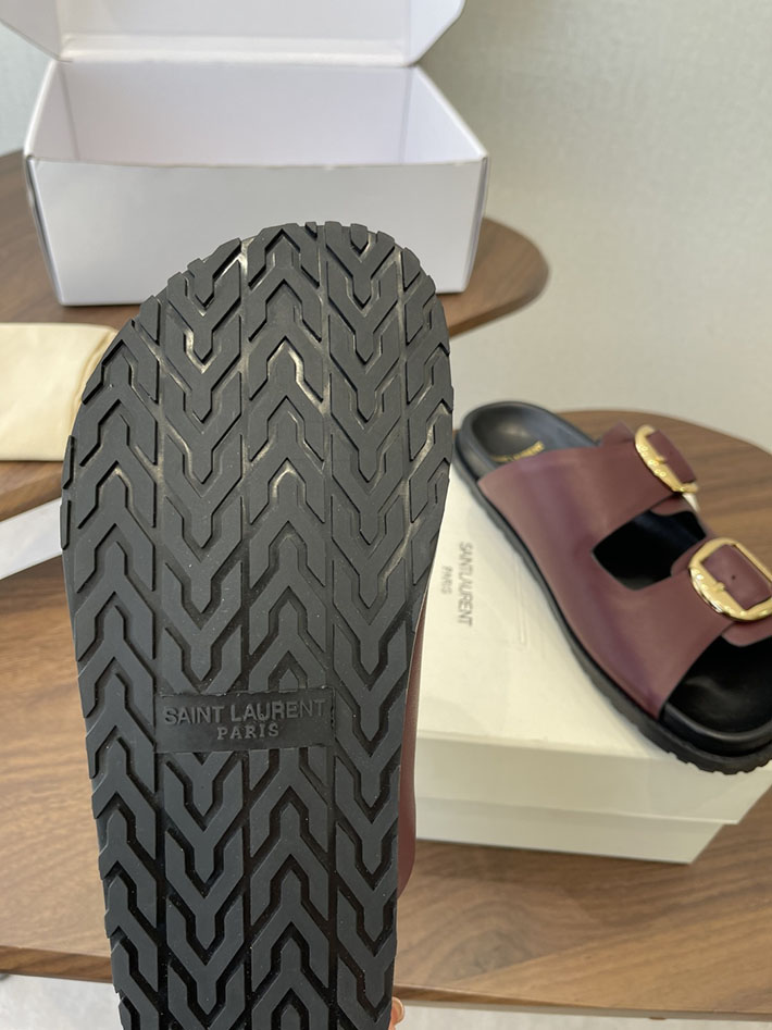 最高級サンローランスーパーコピー Saint Laurent レディース フラットサンダル メタルバックル ワインレッド 2630646 サンローラン 靴 シューズ - 画像 (4)