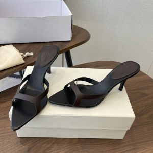 ヒール サンダル おしゃれ