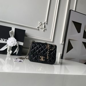 CHANEL ショルダーバッグ ミニ
