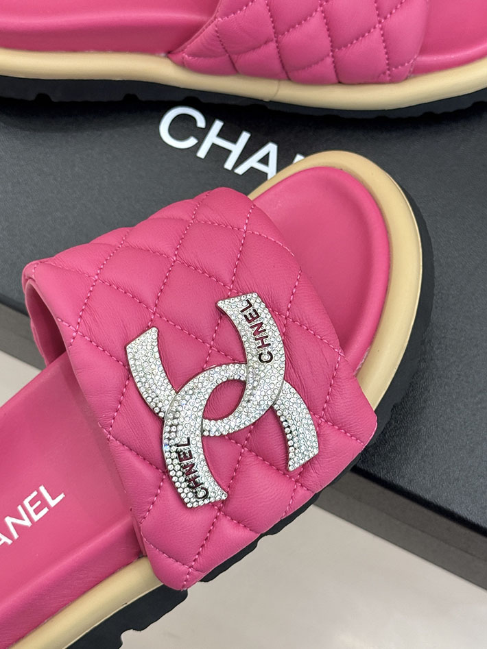 最高級シャネルスーパーコピー CHANEL 2026年春夏 新作 ラムスキン キルトウッド ミュール コーラルピンク 2630822 シャネル サンダル ピンク - 画像 (5)