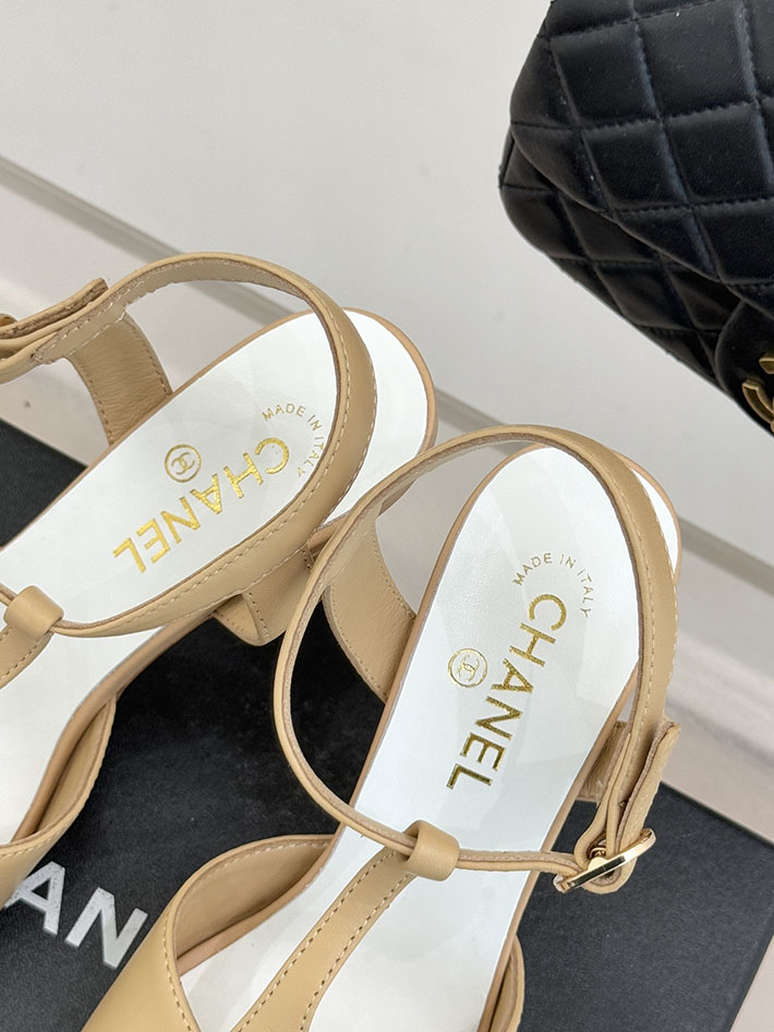 最高級シャネルスーパーコピー CHANEL 2026年 新作 Tストラップサンダル ココマーク ラムスキン ベージュ 2630853 シャネル サンダル 厚底 - 画像 (4)