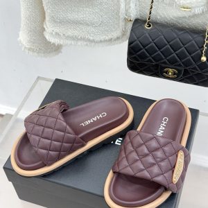 シャネル サンダル 定価