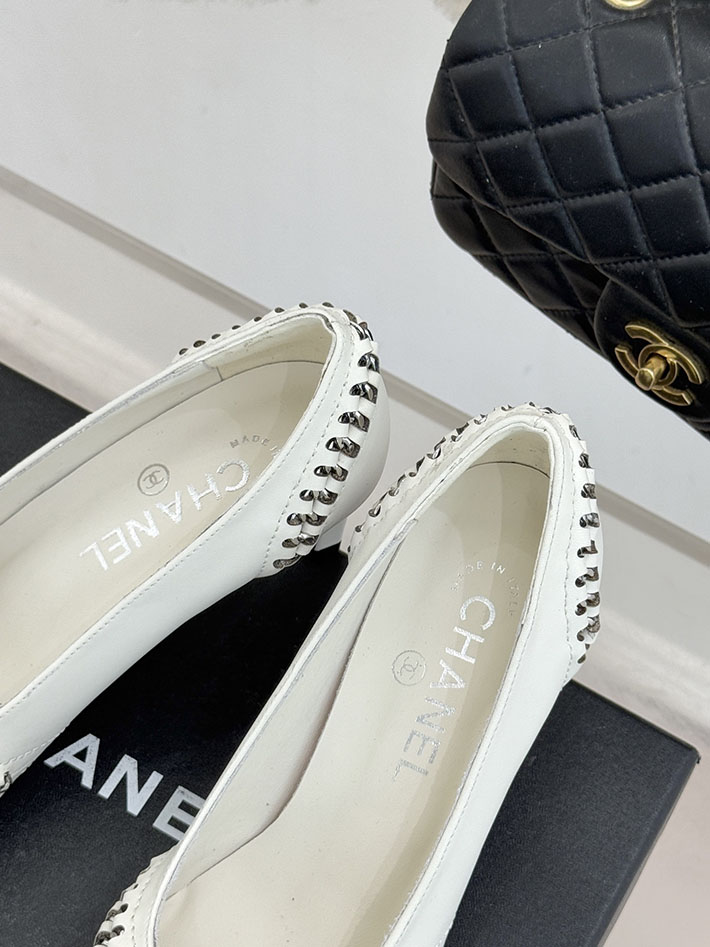 最高級シャネルスーパーコピー CHANEL CC ココマーク チェーン 靴 シューズ ヒール パンプス レザー ホワイト 2630878 シャネル パンプス 定番 - 画像 (5)