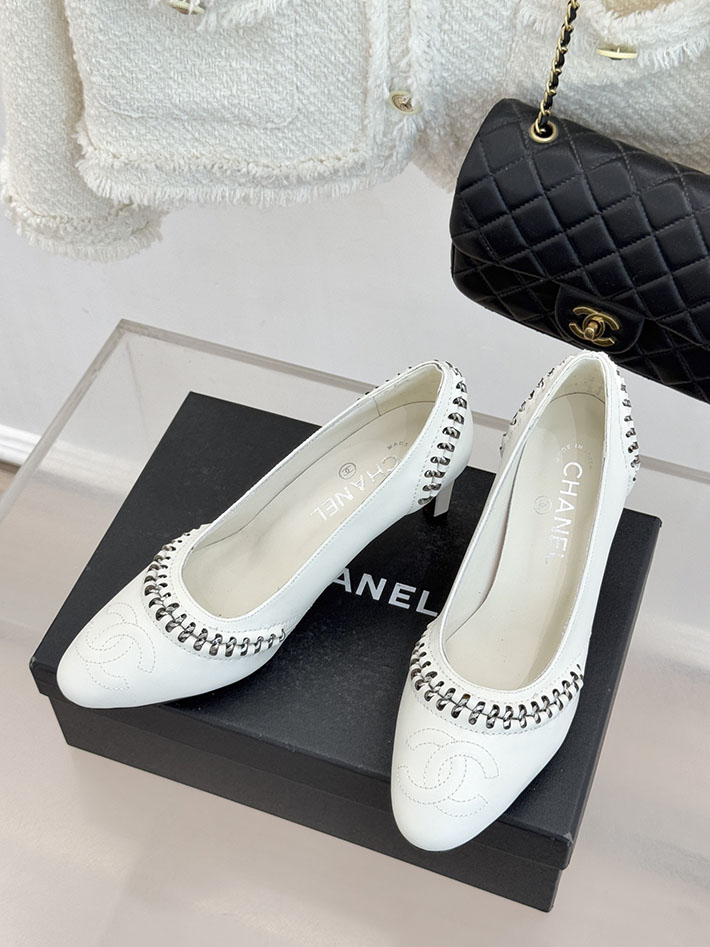 最高級シャネルスーパーコピー CHANEL CC ココマーク チェーン 靴 シューズ ヒール パンプス レザー ホワイト 2630878 シャネル パンプス 定番 - 画像 (2)