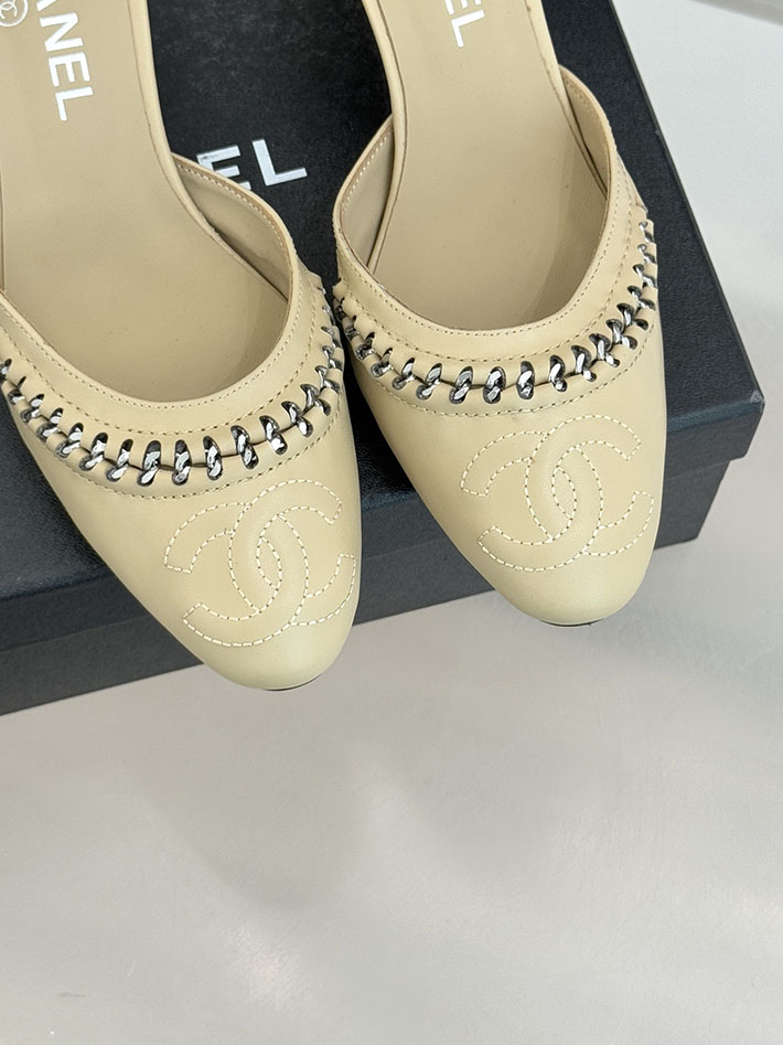 最高級シャネルスーパーコピー CHANEL サイドオープン チェーントリム パンプス ココマーク ベージュ 2630884 シャネル シューズ 新作 - 画像 (6)