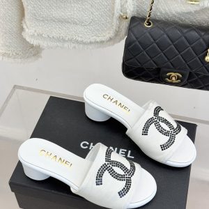 シャネル サンダル 公式