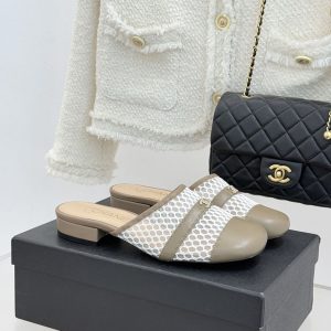シャネル サンダル 定価