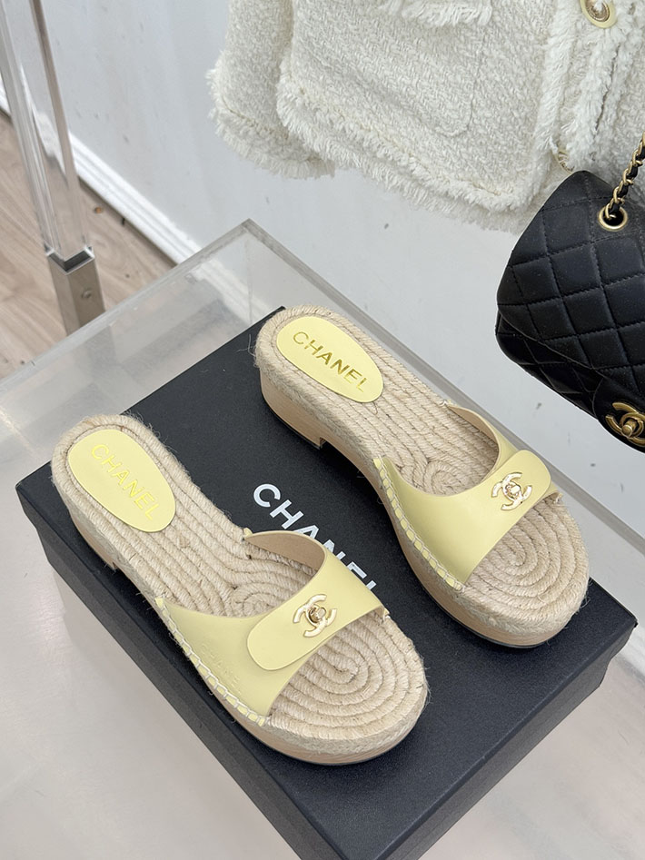 最高級シャネルスーパーコピー CHANEL サンダル ココマーク ウッドソール レザー キャンバス イエロー 2630947 シャネル サンダル 新作 - 画像 (8)