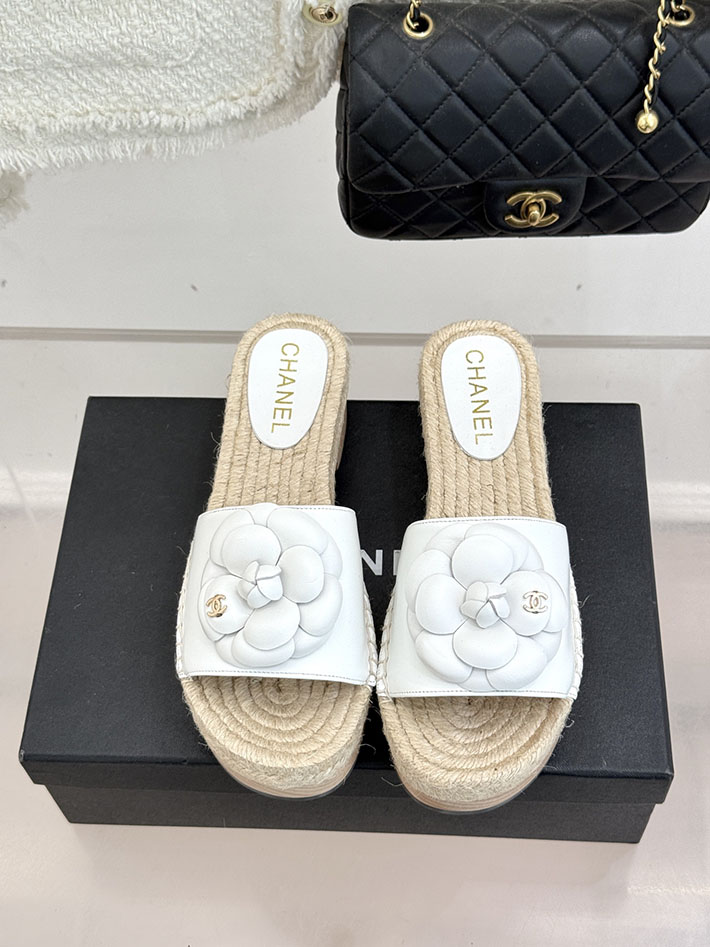 最高級シャネルスーパーコピー CHANEL マトラッセ ジュート サボサンダル ミュール サンダル ホワイト 2630951 シャネル サンダル 白 - 画像 (7)