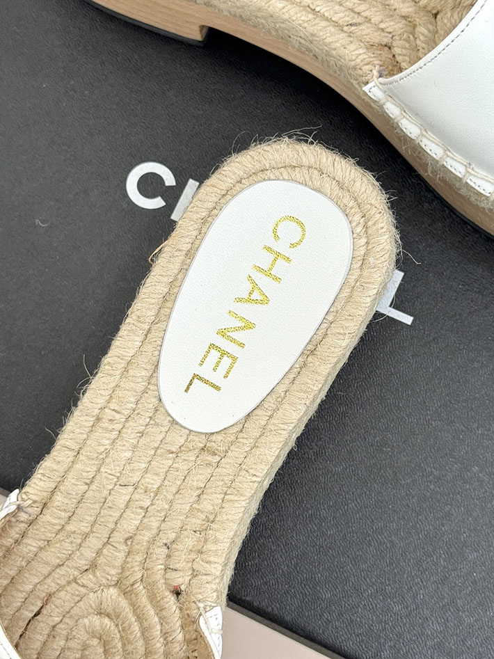 最高級シャネルスーパーコピー CHANEL マトラッセ ジュート サボサンダル ミュール サンダル ホワイト 2630951 シャネル サンダル 白 - 画像 (3)