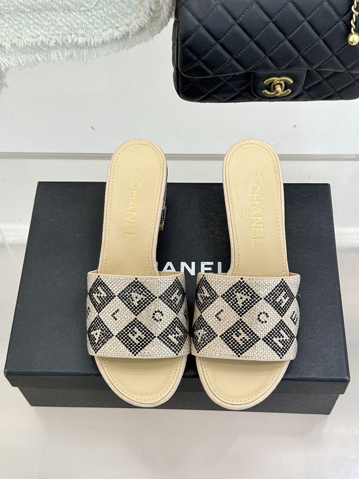 最高級シャネルスーパーコピー CHANEL ココマーク ミュール サンダル ストラス 2026年春夏 新作 ベージュ 2630993 シャネル サンダル 定価 - 画像 (7)