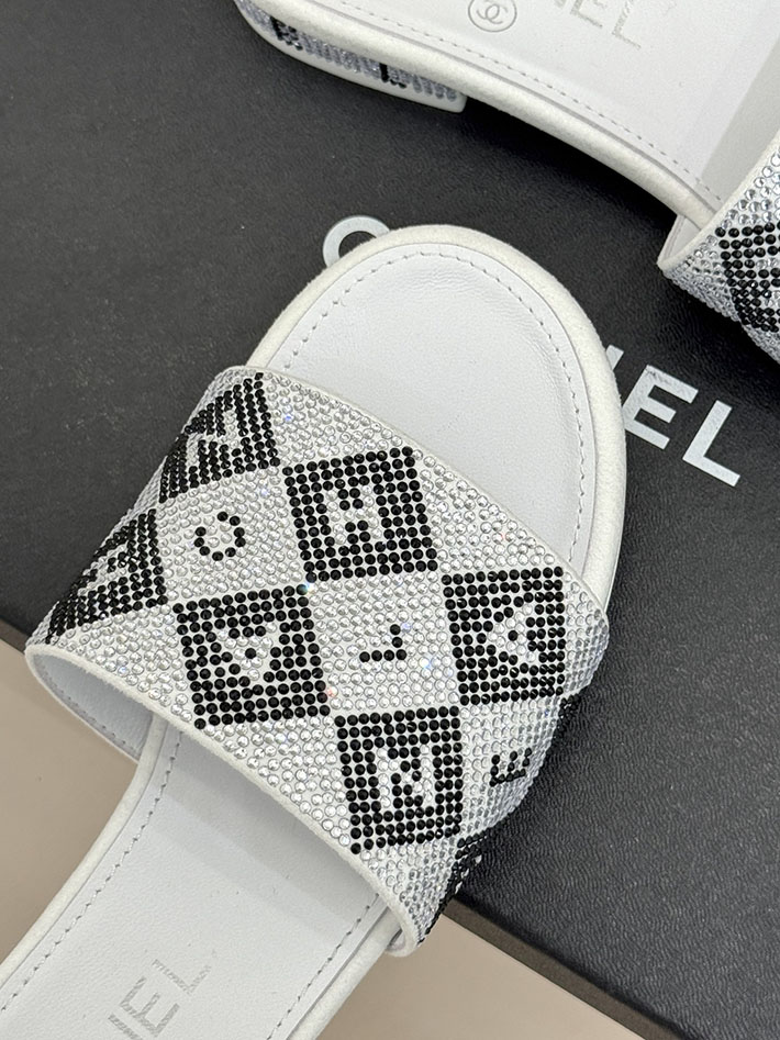 最高級シャネルスーパーコピー CHANEL ココマーク ミュール サンダル ストラス 2026年春夏 新作 ホワイト 2630995 シャネル 靴 コピー - 画像 (4)