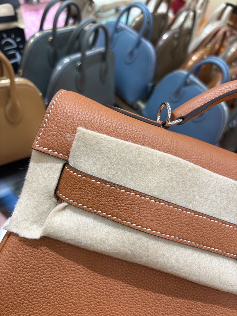 エルメスコピー通販 HERMES マキシケリー 42cm 内縫い ゴールド トゴ シルバー金具 H085340CK37 エルメス メンズ ケリー バッグ - 画像 (5)