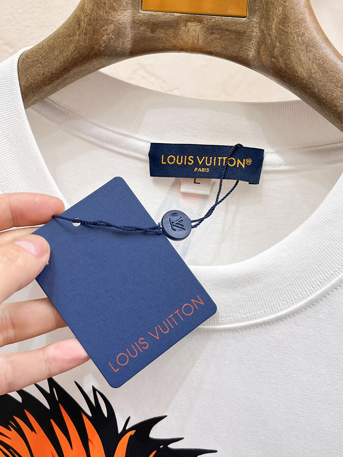 最高級ルイヴィトンスーパーコピー Louis Vuitton コットン 2026年最新作 半袖クルーネックTシャツ clothes202600441 ルイ・ヴィトンの高級カスタムホワイトTシャツ - 画像 (5)