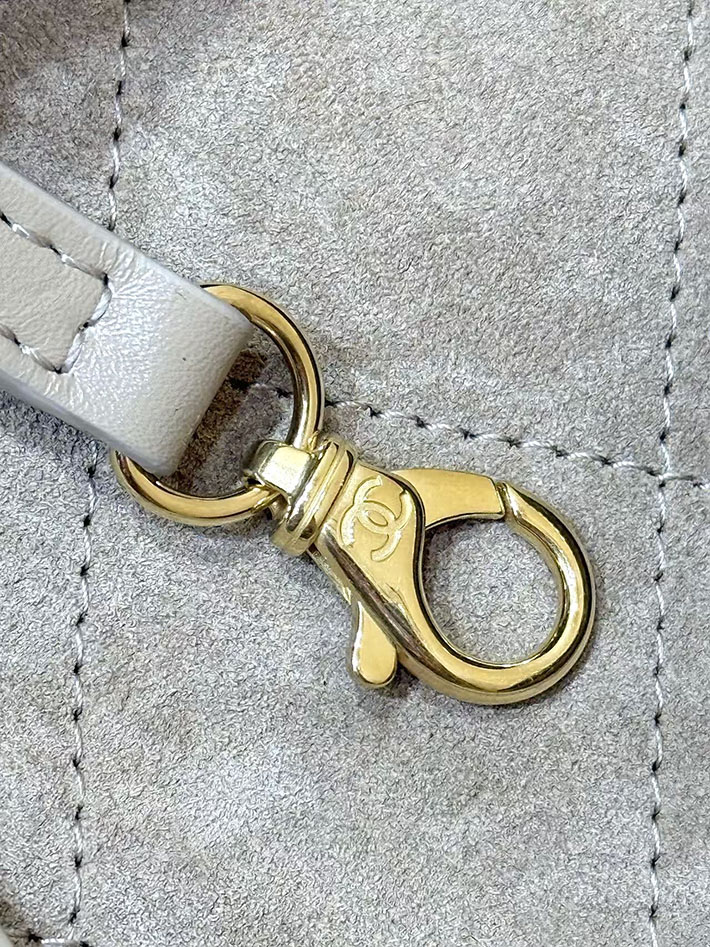 シャネル 新作バッグ 2026 CHANEL 2026年春夏 ラージ ボーリング バッグ ブラック AS6211-B23874-94305 シャネル ボーリング バッグ 新作 - 画像 (2)