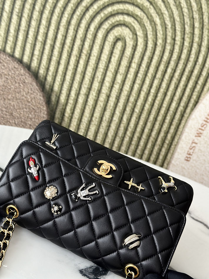 シャネル 新作バッグ 2026 CHANEL 11.12 クラシック ハンドバッグ ブラック A01112-B24048-94305 シャネル バッグ マトラッセ 定価 - 画像 (5)