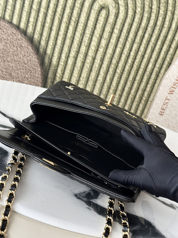シャネル 新作バッグ 2026 CHANEL 11.12 クラシック ハンドバッグ ブラック A01112-B24048-94305 シャネル バッグ マトラッセ 定価 - 画像 (2)