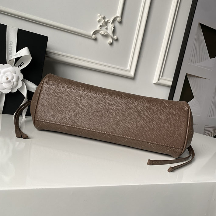 シャネル 新作バッグ 2026 CHANEL スモール ショッピング バッグ モカベージュ AS6288-B24248-NZG77 シャネルバッグ 人気ランキング - 画像 (5)