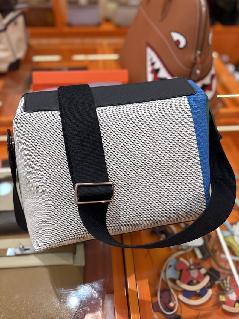 エルメス メンズバッグ HERMES R.M.S 12H bag フール トゥ バッグ ブルーイドラ トワルアッシュ シルバー金具 H086064CKAB エルメス フールトゥ 定価 - 画像 (4)