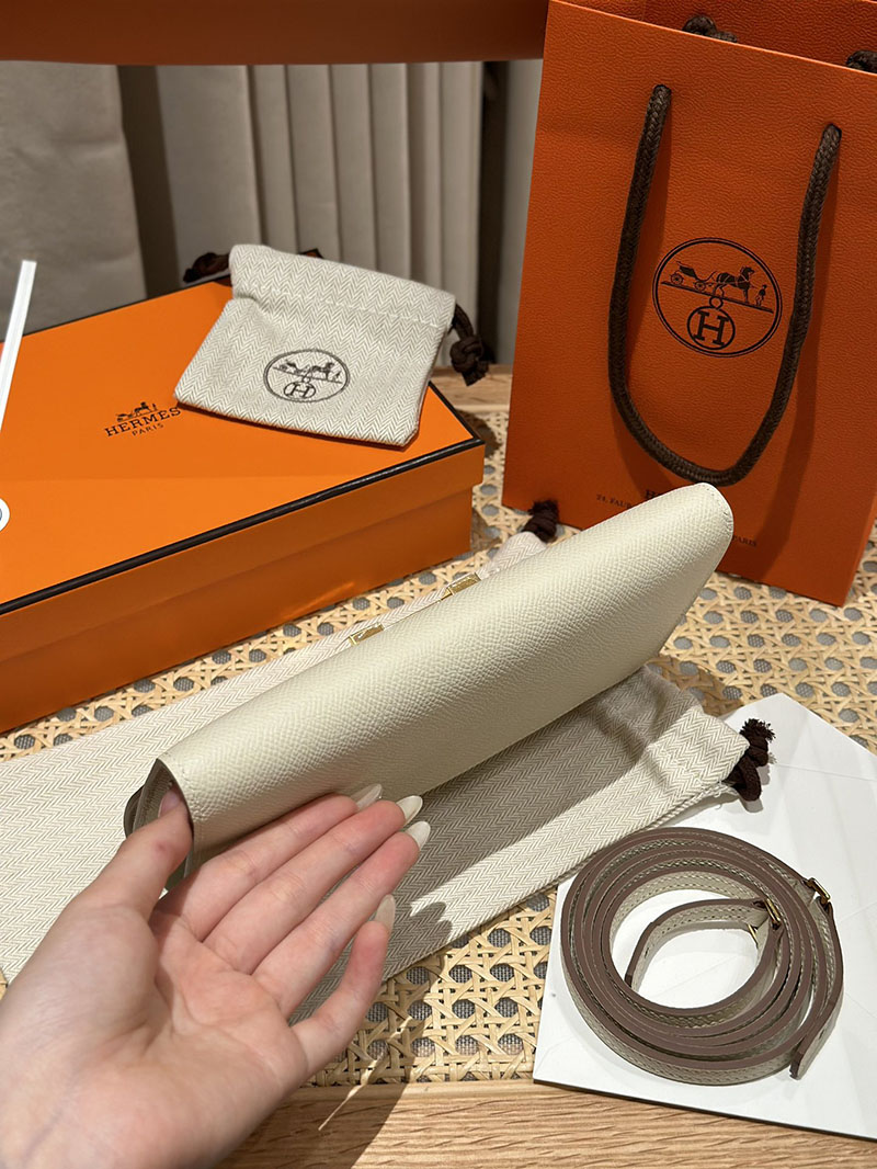 エルメス安い HERMES コンスタンスロング トゥーゴー クレ ヴォーエプソン ゴールド金具 H080201CC10 コンスタンス トゥーゴー 使い勝手 - 画像 (6)