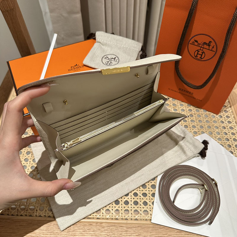 エルメス安い HERMES コンスタンスロング トゥーゴー クレ ヴォーエプソン ゴールド金具 H080201CC10 コンスタンス トゥーゴー 使い勝手 - 画像 (2)
