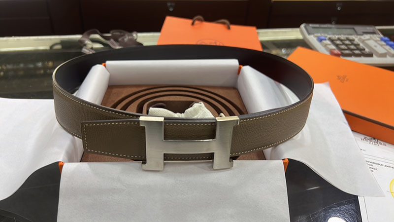最高級エルメススーパーコピー HERMES リバーシブル 38mm ベルト Hバックル コンスタンス ベルト メンズ 2635103 エルメス ベルト 定価 - 画像 (4)