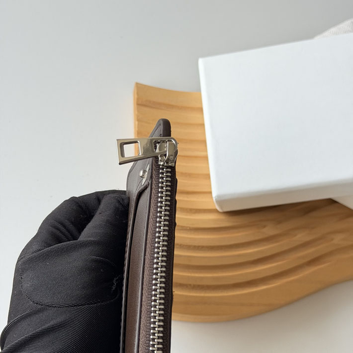 最高級ロエベスーパーコピー LOEWE パンタ コインカードホルダー シャイニーカーフ ヴィンテージブラウン C643Z40XAK-0041 ロエベ カードケース アウトレット - 画像 (4)