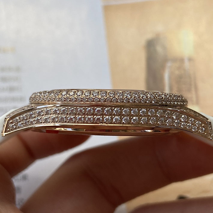最高級パテックフィリップスーパーコピー PATEK PHILIPPE アクアノート ルーチェ ピュア・ホワイト 2635335 パテックフィリップ レディース 人気 - 画像 (4)