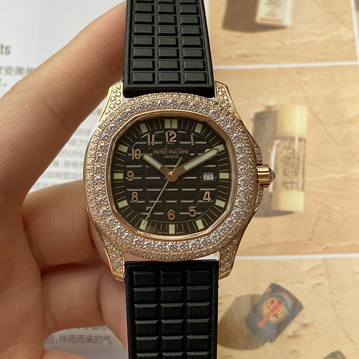 最高級パテックフィリップスーパーコピー PATEK PHILIPPE アクアノート ルーチェ ピュア・ブラウン 2635336 パテックフィリップ レディース 定価 - 画像 (9)
