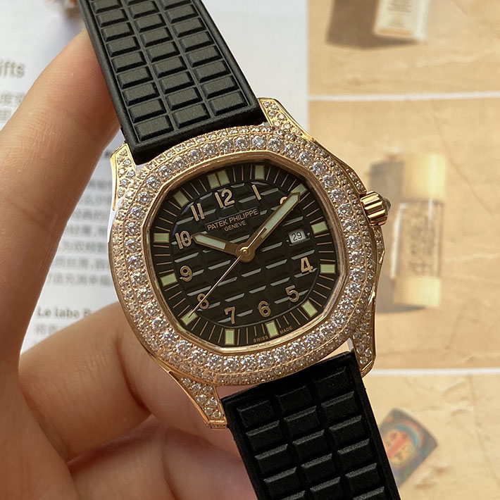 最高級パテックフィリップスーパーコピー PATEK PHILIPPE アクアノート ルーチェ ピュア・ブラウン 2635336 パテックフィリップ レディース 定価 - 画像 (8)