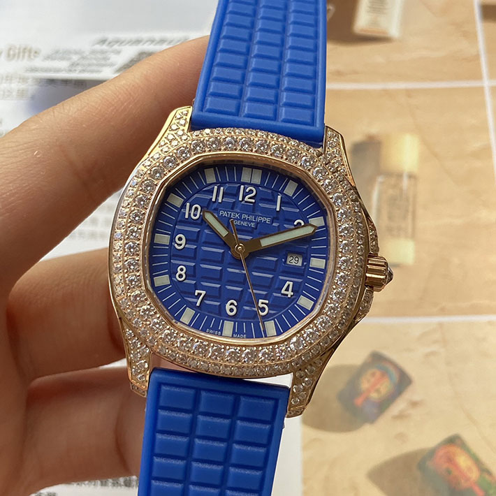 最高級パテックフィリップスーパーコピー PATEK PHILIPPE アクアノート ルーチェ ピュア・ブルー 2635337 パテックフィリップ レディース 新作 - 画像 (7)