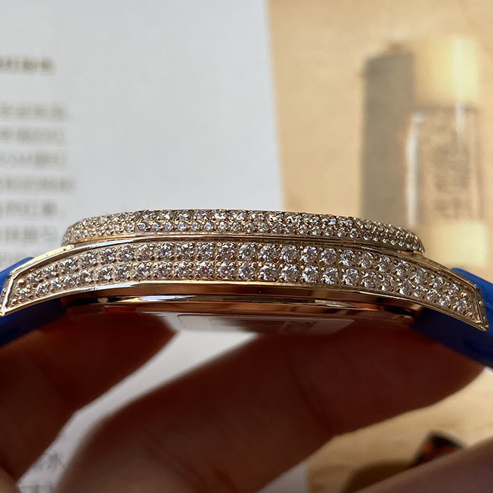 最高級パテックフィリップスーパーコピー PATEK PHILIPPE アクアノート ルーチェ ピュア・ブルー 2635337 パテックフィリップ レディース 新作 - 画像 (4)