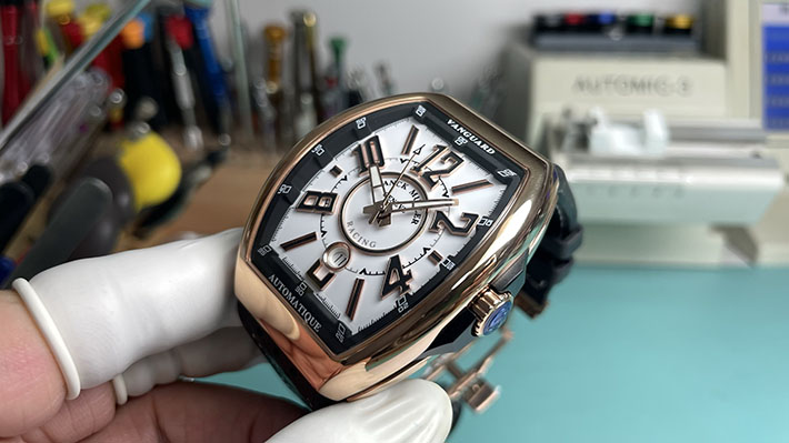 最高級フランクミュラースーパーコピー Franck Muller ヴァンガード ホワイト文字盤 腕時計 メンズ V45SCDTRCGNR5N フランクミュラー ヴァンガード メンズ - 画像 (8)