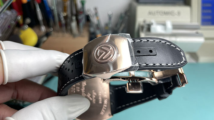 最高級フランクミュラースーパーコピー Franck Muller ヴァンガード ホワイト文字盤 腕時計 メンズ V45SCDTRCGNR5N フランクミュラー ヴァンガード メンズ - 画像 (4)