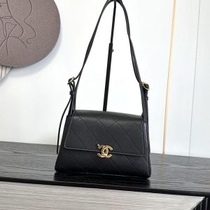シャネル ショルダーバッグ