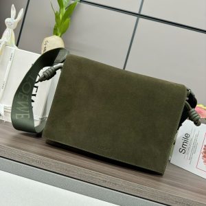 ロエベ メンズバッグ 人気