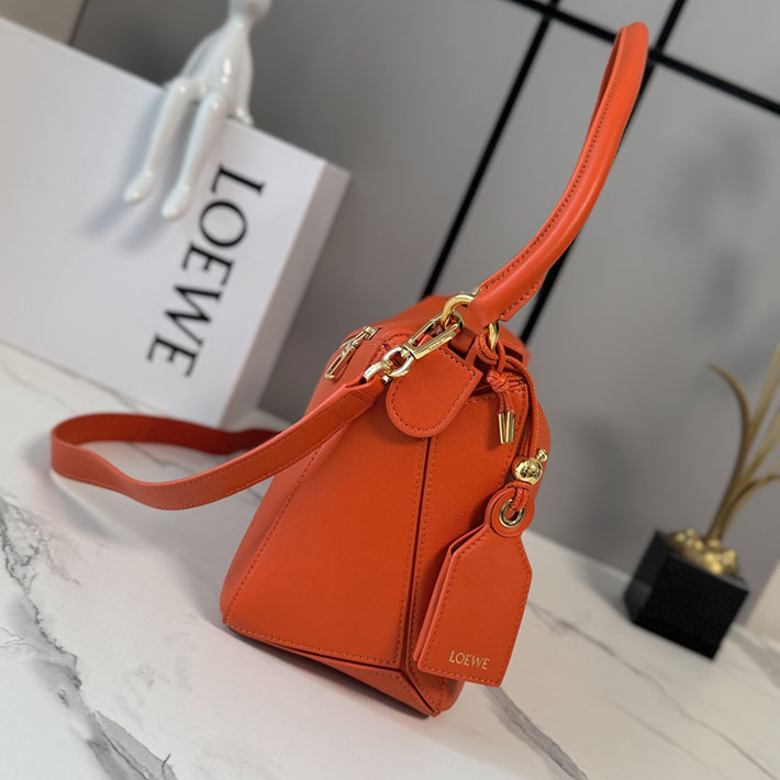 最高級ロエベスーパーコピー LOEWE パズルエッジ バッグ ミディアム(クラシックカーフ)サンライズオレンジ A510P49X23-5557 ロエベ バッグ アウトレット - 画像 (9)