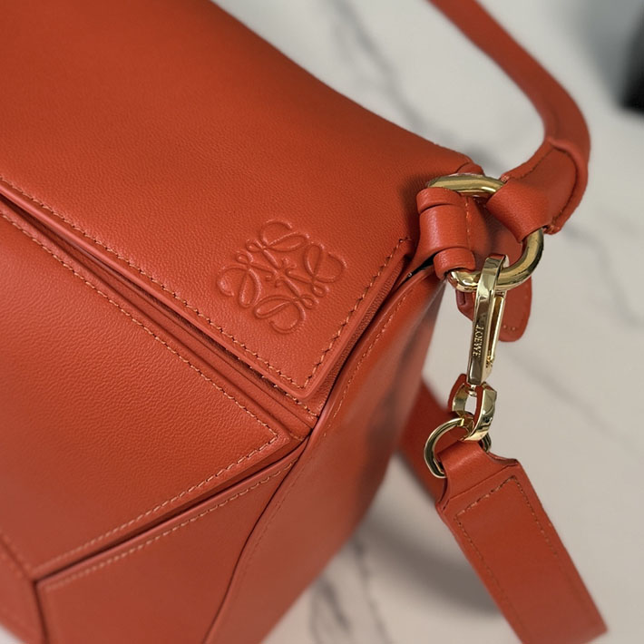 最高級ロエベスーパーコピー LOEWE パズルエッジ バッグ ミディアム(クラシックカーフ)サンライズオレンジ A510P49X23-5557 ロエベ バッグ アウトレット - 画像 (6)