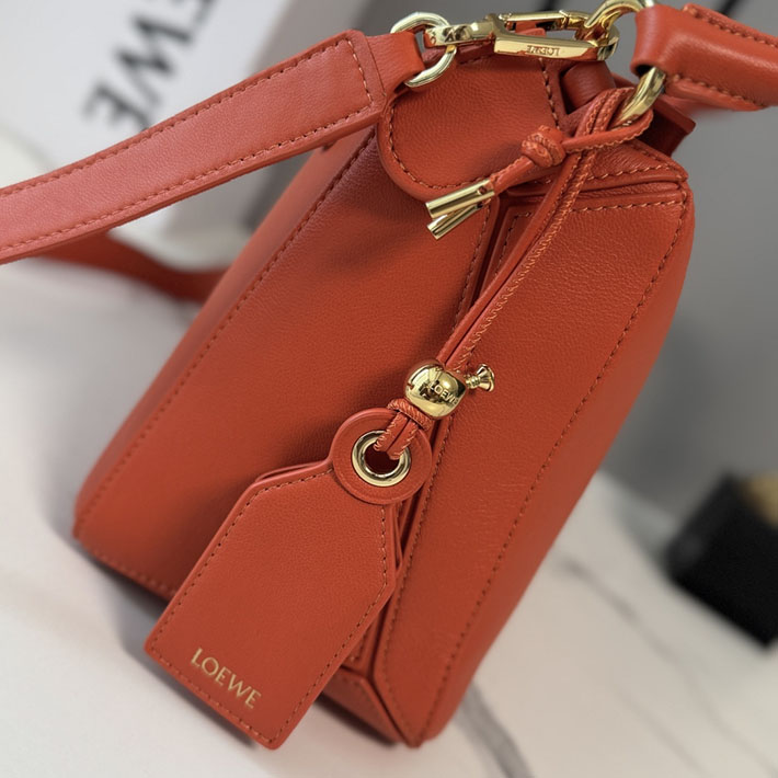 最高級ロエベスーパーコピー LOEWE パズルエッジ バッグ ミディアム(クラシックカーフ)サンライズオレンジ A510P49X23-5557 ロエベ バッグ アウトレット - 画像 (5)