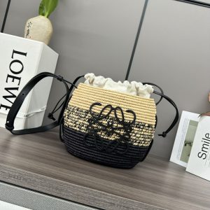 ロエベ バッグ アウトレット店舗