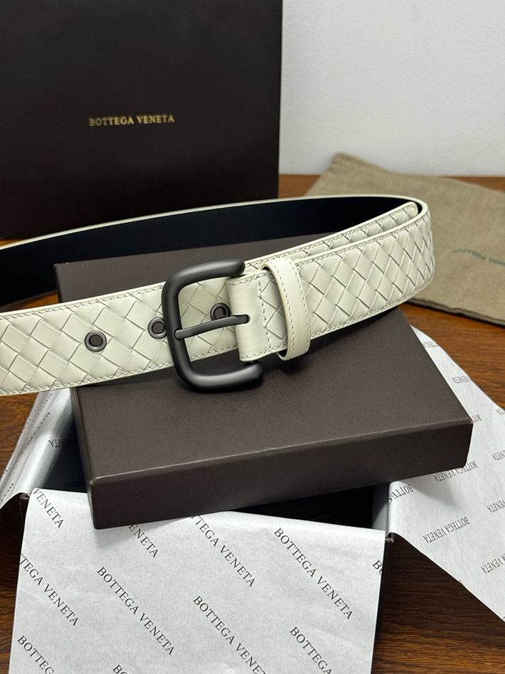 最高級ボッテガヴェネタコピー Bottega Veneta ベルト イントレチャートレザーベルト ホワイト ブラック 2635403 ボッテガ ベルト アウトレット - 画像 (2)