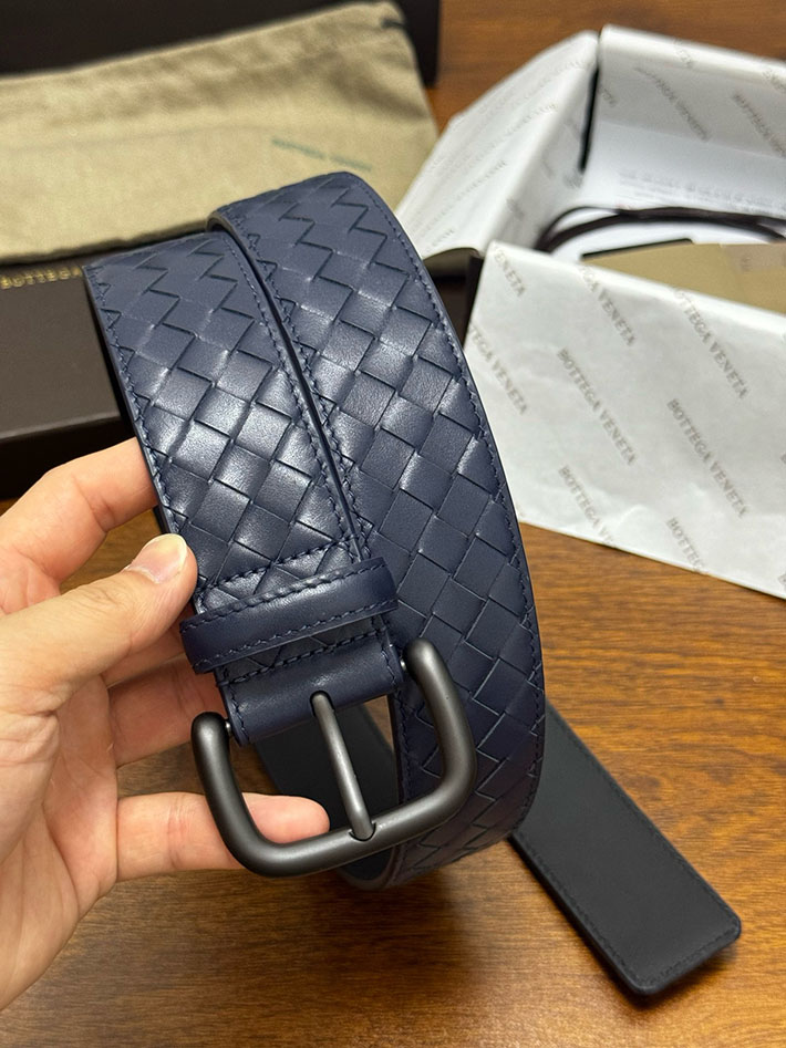 最高級ボッテガヴェネタコピー Bottega Veneta ベルト イントレチャートレザーベルト ネイビー ブラック 2635406 ボッテガ ベルト 人気 - 画像 (4)